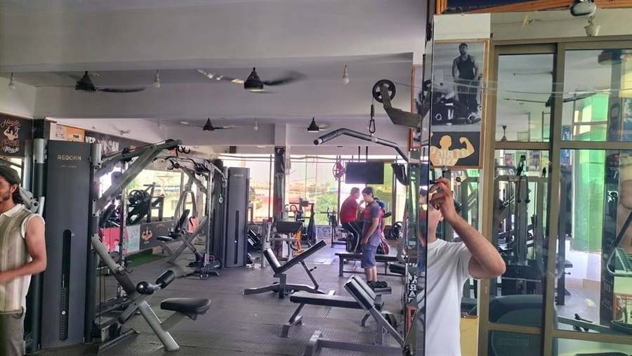 Inside Cuts & Curves — Garden Town, Sher Shah Road, Multan